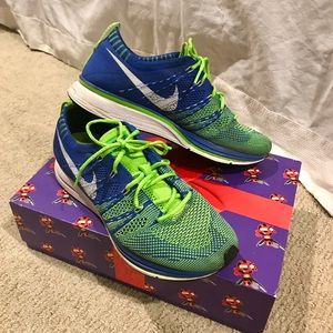 Nike flyknit trainers
